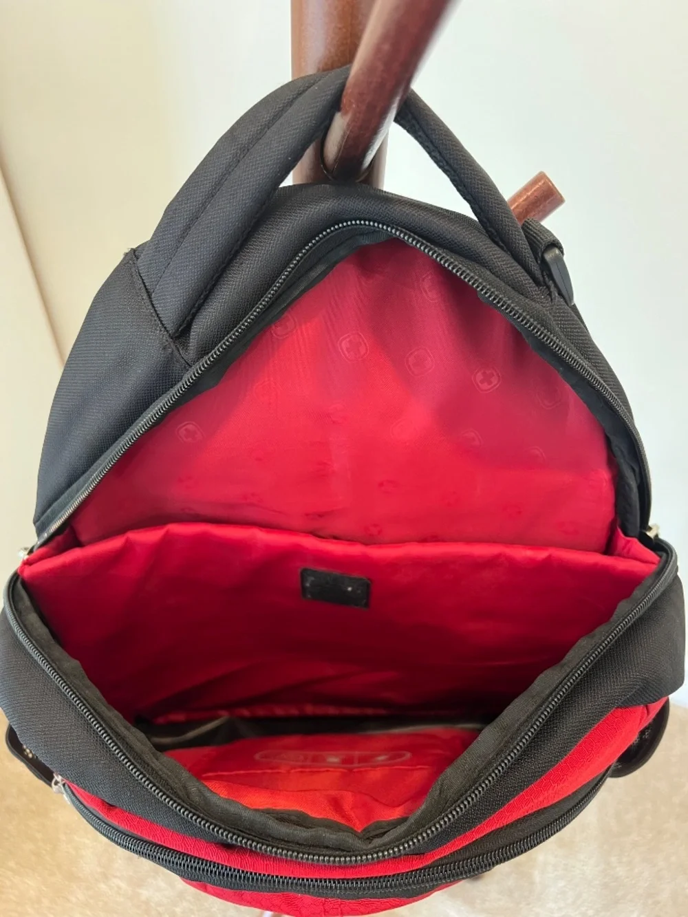 SwissGear Black & Red Laptop Backpack - Multi-Compartment Travel / School Bag